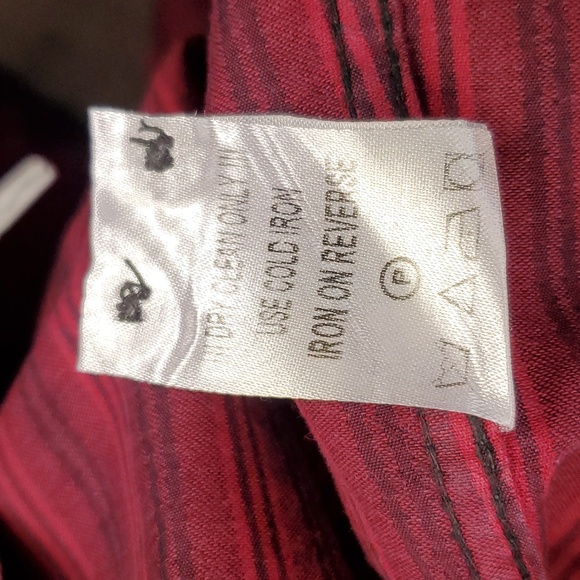 Luciano Visconti Black long-sleeved button size Medium shirt. Red,gray and black - Picture 8 of 8